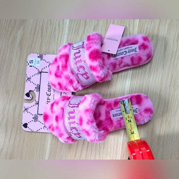 BNWT Juicy Couture Women's (Size Small 5/6) Faux-Fur Slide-In Slippers - Picture 8 of 11
